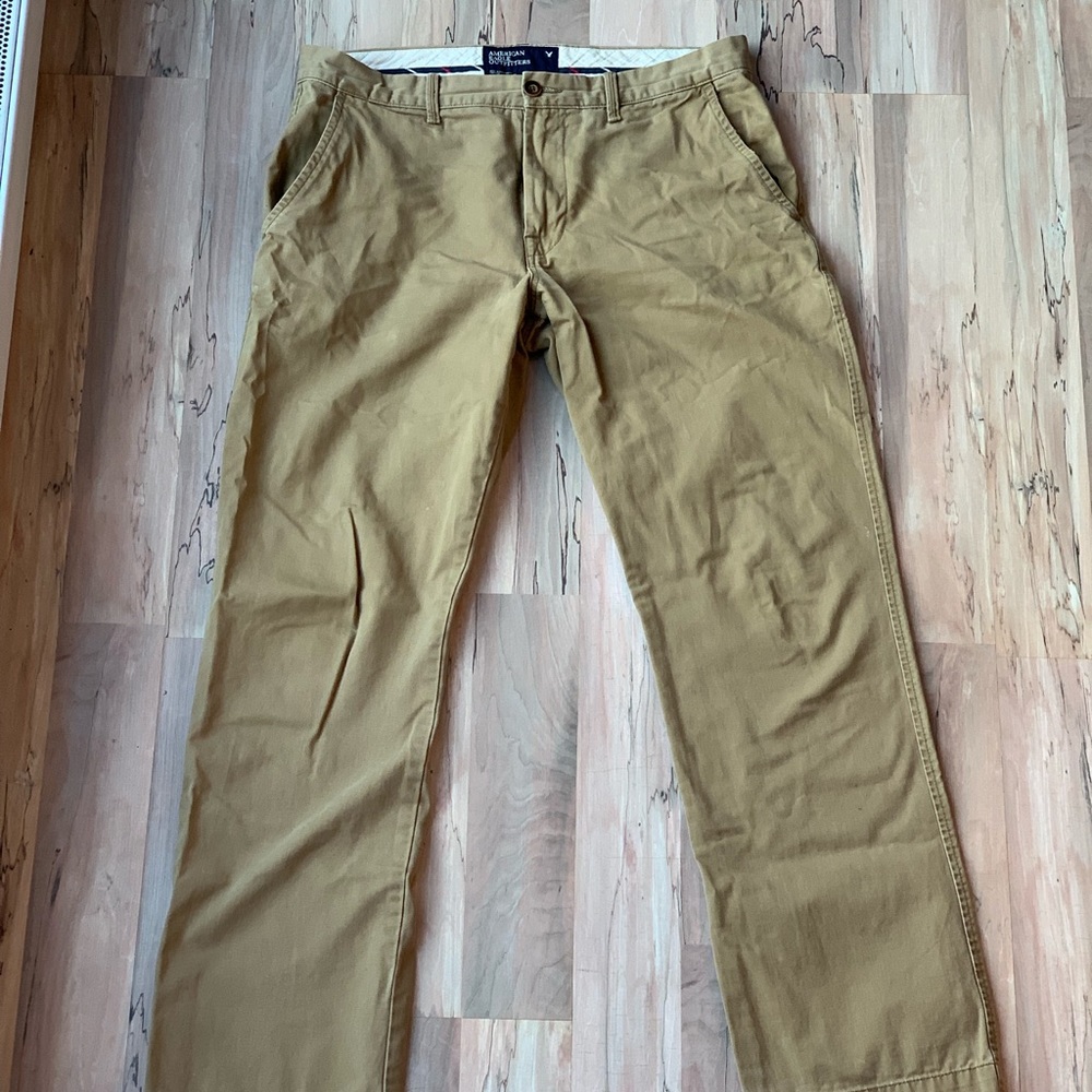 Men’s American eagle outfitters khakis